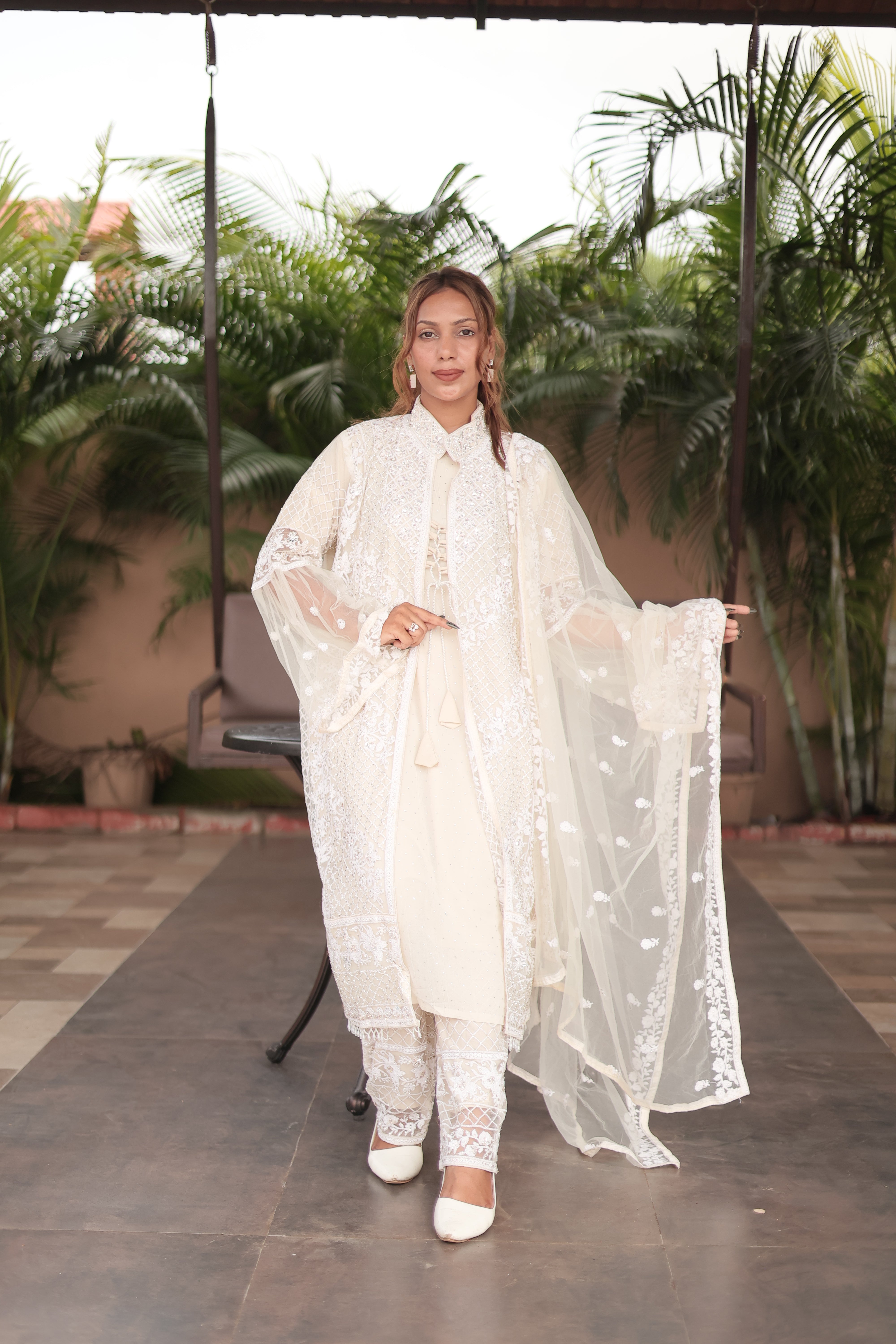 Ivory Luxe Hand Embroidered Kurta Set with Organza Dupatta
